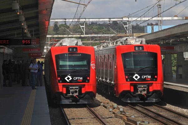 CPTM suspende licitação para pintura de prédios de estações