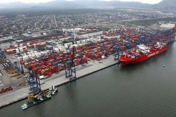 Transporte de carga por ferrovia aumenta 42% no Porto de Santos