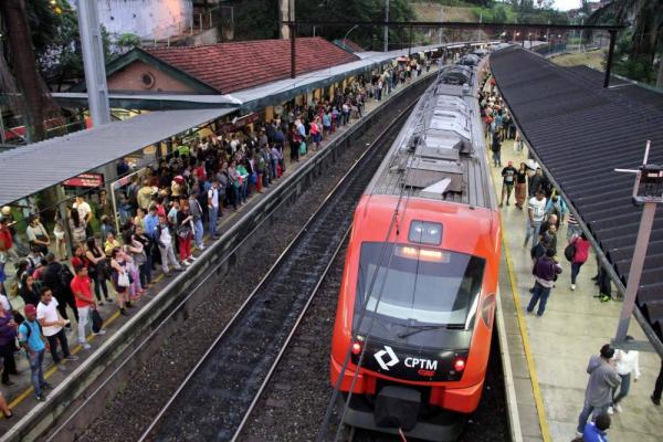 Obras deixam quatro linhas da CPTM com intervalos maiores
