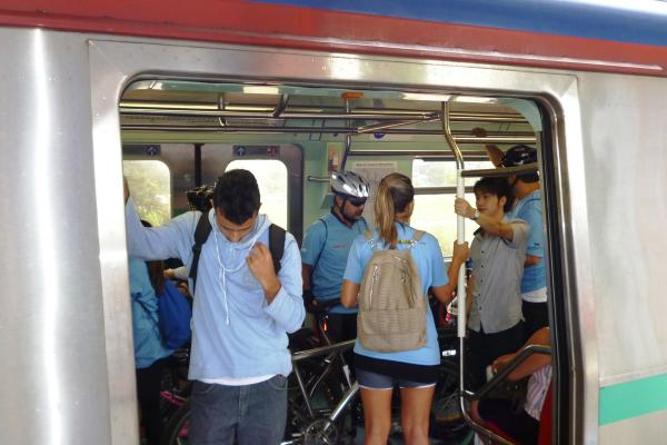 O que pode e é proibido nos trens do Metrô e da CPTM?