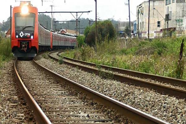 Linha 10-Turquesa está há um ano sem manutenção nos trilhos