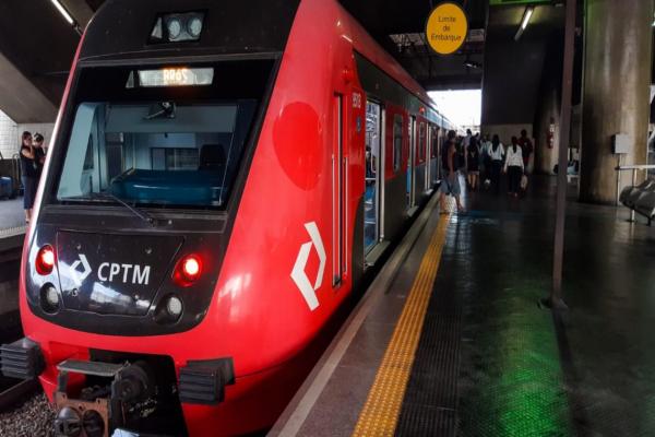 Estação Brás volta a receber os trens da linha 7-Rubi da CPTM