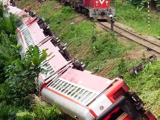 Acidente de trem deixa dezenas de mortos nos Camarões