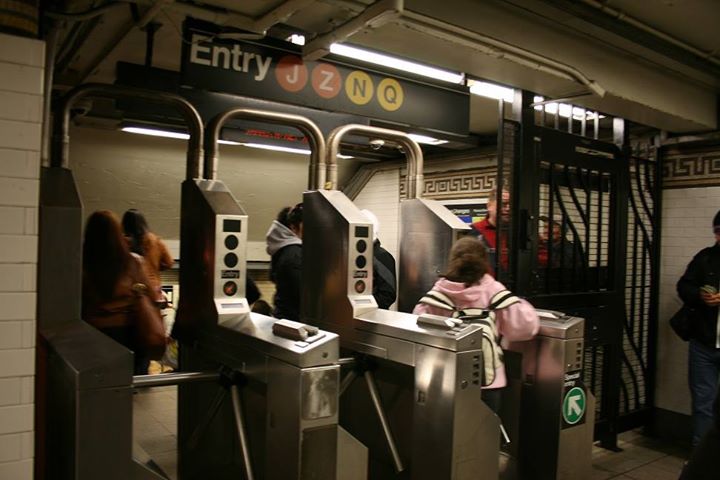 Instaladas primeiras catracas eletrônicas da Linha Sul do Metrô de Fortaleza