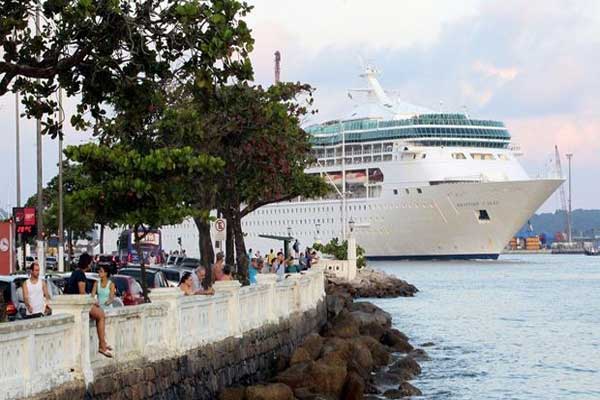 Santos perde metade das escalas de navios de cruzeiro em cinco anos