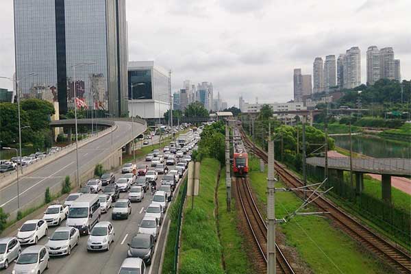 Expansão da Linha 9 segue em “ritmo inferior ao previsto”