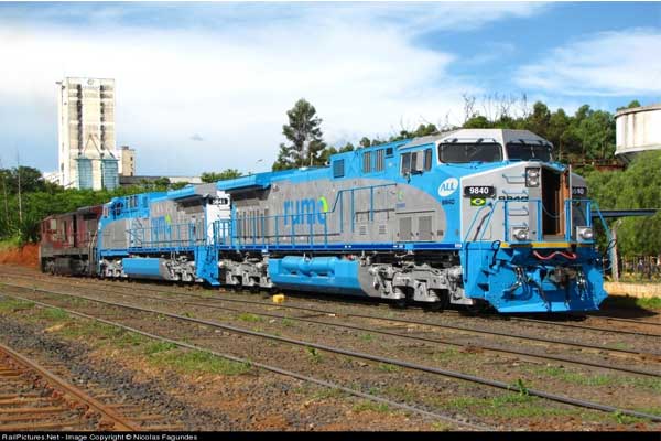 Rumo Logística reduz prejuízo com maiores volumes transportados