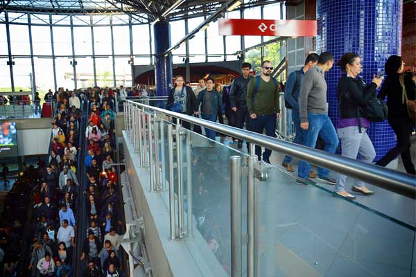 Ferroviários e CPTM seguem em negociações