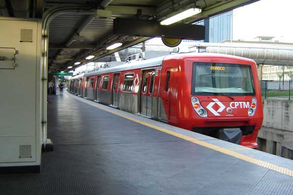 CPTM faz ação de conscientização contra o mosquito Aedes aegypti