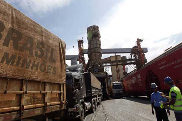 Porto de Santos amplia estrutura para receber safra 2015/16