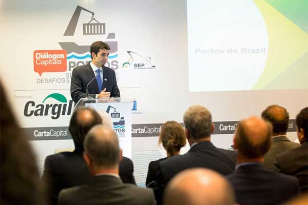 “A palavra crise não faz parte do setor portuário”