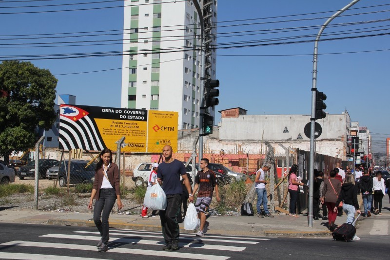 CPTM inicia obra de passarela de acesso à estação de Suzano