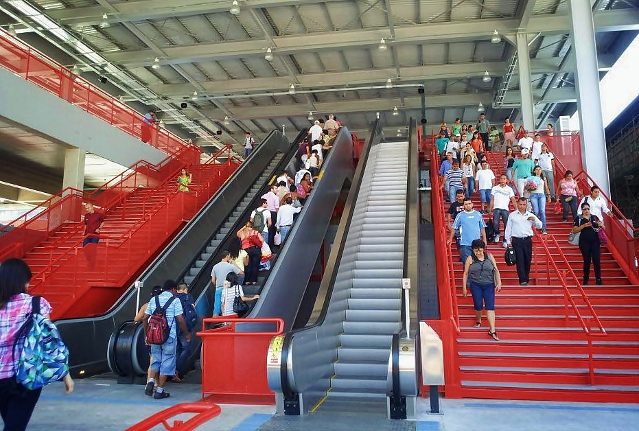 Estações da CPTM recebem apresentações musicais para celebrar ‘Festas Juninas’.