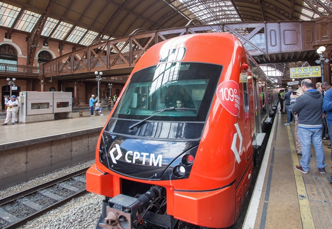 Trens antigos da CPTM serão trocados em 2017
